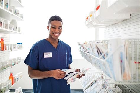 5 Benefits Of Working For Cvs As A Pharmacy Tech