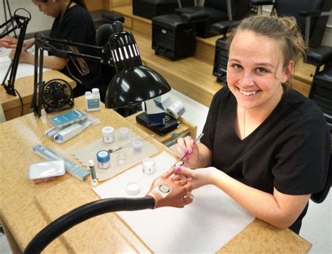 5 Best Nail Tech Schools In Orlando