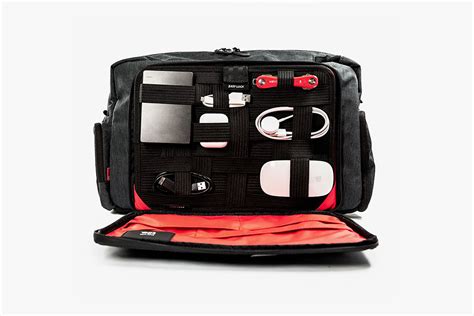 5 Essential Items For The Ultimate Tech Briefcase