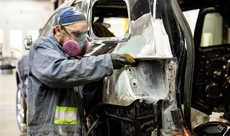 5 Ways Arlington Hi-Tech Auto Body Repairs Your Vehicle