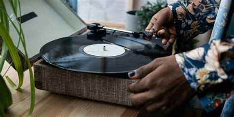 5 Ways Hi Tech Vinyl Revolutionizes Music