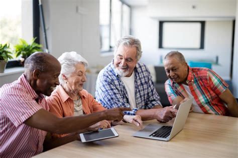 5 Ways Med Tech Enhances Assisted Living