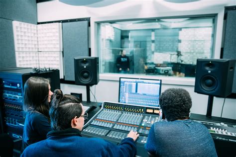 5 Ways Music Tech Minors Can Boost Your Career