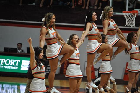 5 Ways To Become A Virginia Tech Cheerleader