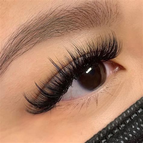 5 Ways To Perfect Lash Tech Lighting