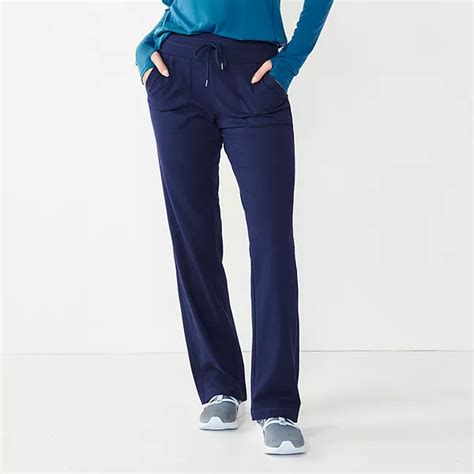 7 Essential Features Of Tech Pants For Women