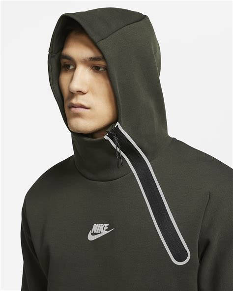 7 Essential Features Of The Perfect Mens Tech Hoodie