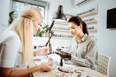 7 Ways To Become A Top Nail Tech In Australia