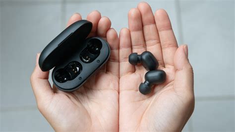 Best Wireless Earbuds For Top Tech Enthusiasts