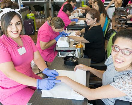 Dallas Nail Tech School: Become A Licensed Nail Technician