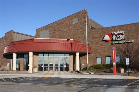 Fox Valley Tech Oshkosh Riverside Campus Overview