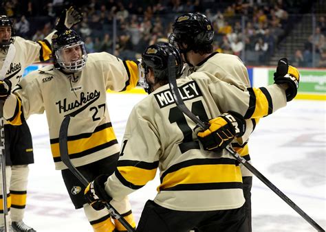 Michigan Tech Hockeys Top 5 Record-Breaking Moments